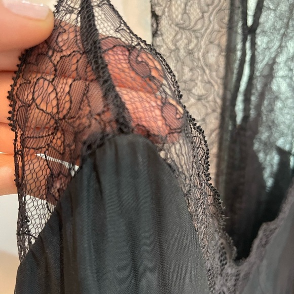 Zara Elegant Black Lace dress - Picture 4 of 5